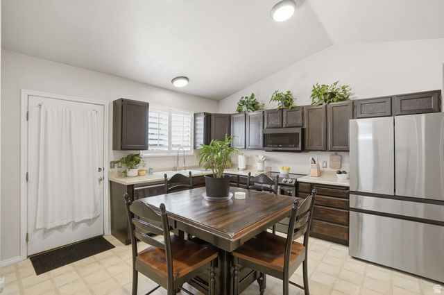3076 S ALDERSTONE BAY, West Valley City, UT 84128