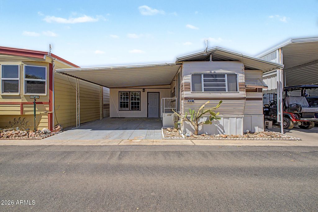 118 E BARREL CACTUS Lane, Florence, AZ 85132