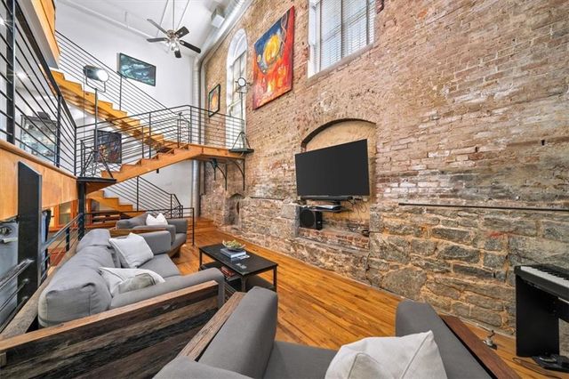 330 Peters SE Street 105, Atlanta, GA 30313