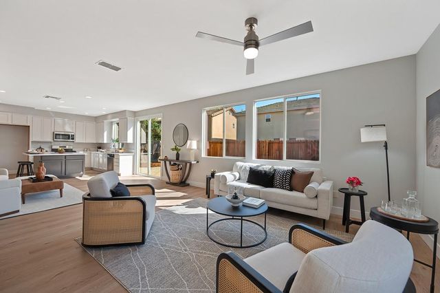 2064 Morgan Way, Yuba City, CA 95993