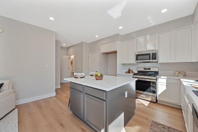 2064 Morgan Way, Yuba City, CA 95993