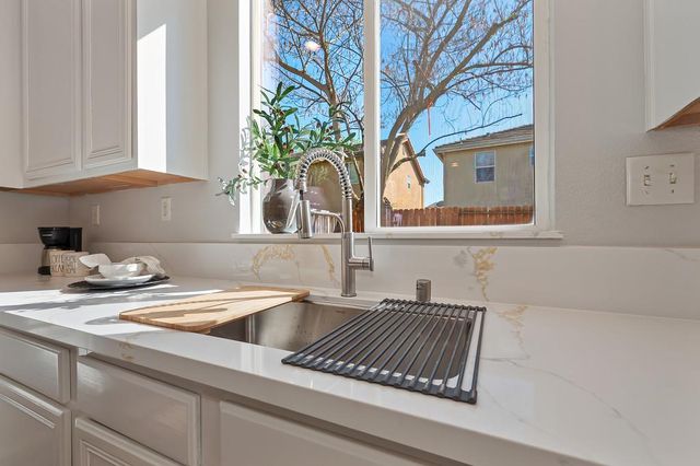 2064 Morgan Way, Yuba City, CA 95993