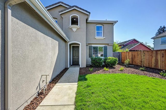 2064 Morgan Way, Yuba City, CA 95993