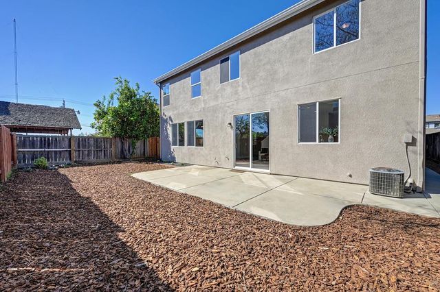 2064 Morgan Way, Yuba City, CA 95993