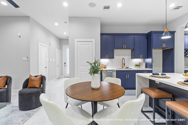 825 Paul Quinn Street B, Houston, TX 77091