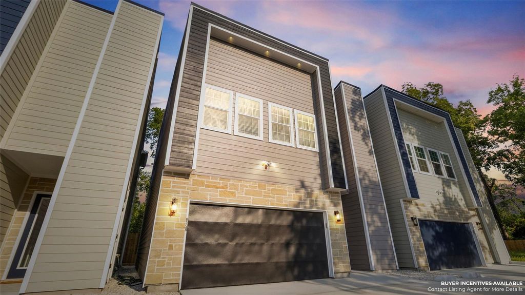 825 Paul Quinn Street B, Houston, TX 77091