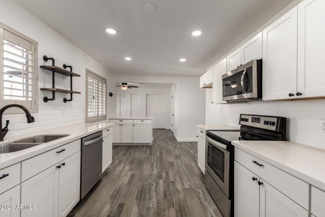 9022 N 18TH Drive, Phoenix, AZ 85021