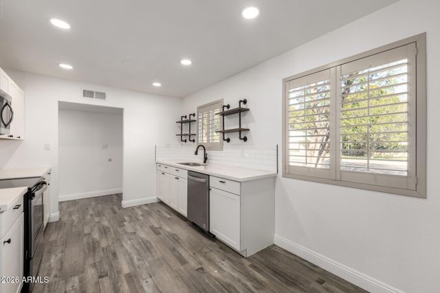 9022 N 18TH Drive, Phoenix, AZ 85021