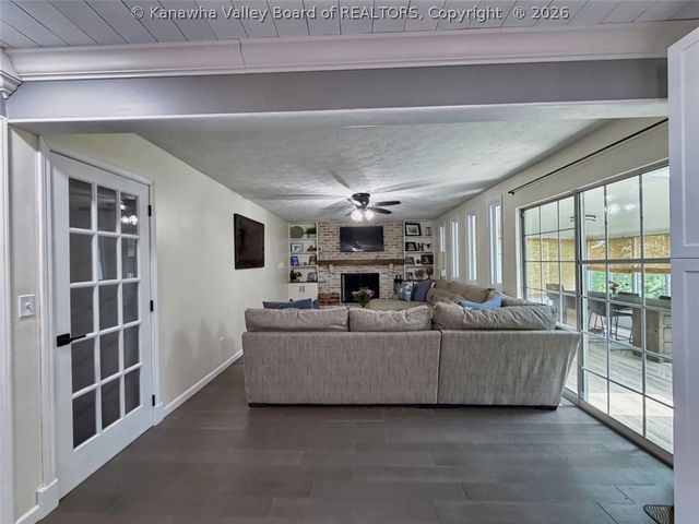 1703 Oak Knolls Road, Charleston, WV 25314
