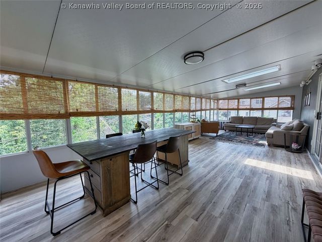 1703 Oak Knolls Road, Charleston, WV 25314