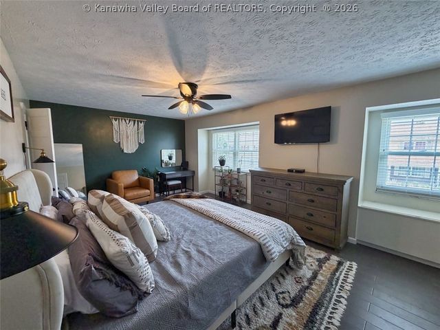 1703 Oak Knolls Road, Charleston, WV 25314
