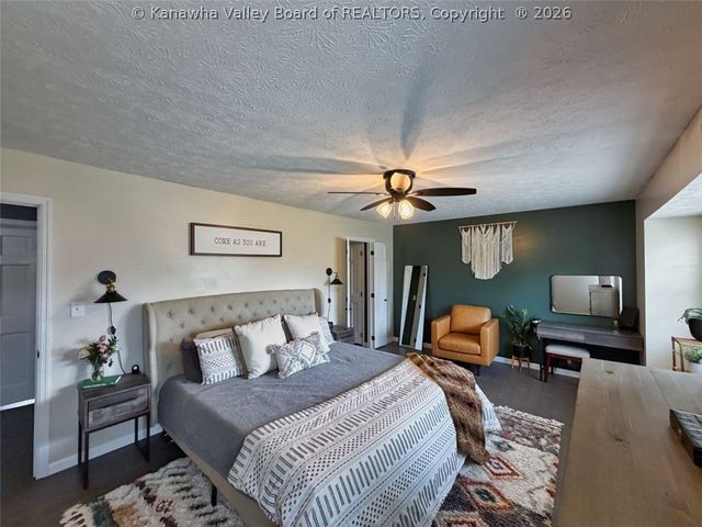 1703 Oak Knolls Road, Charleston, WV 25314
