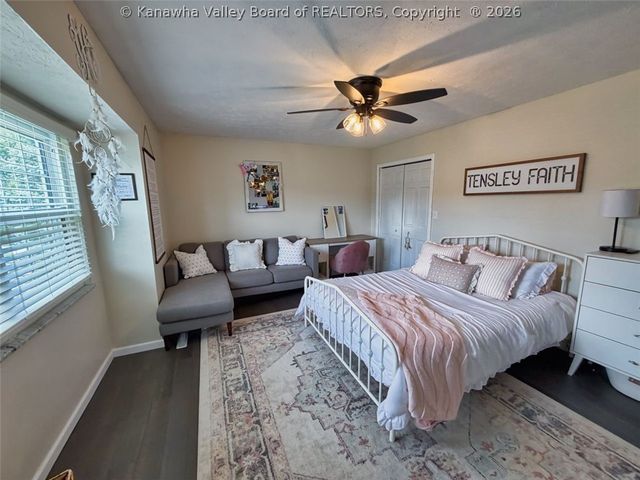 1703 Oak Knolls Road, Charleston, WV 25314