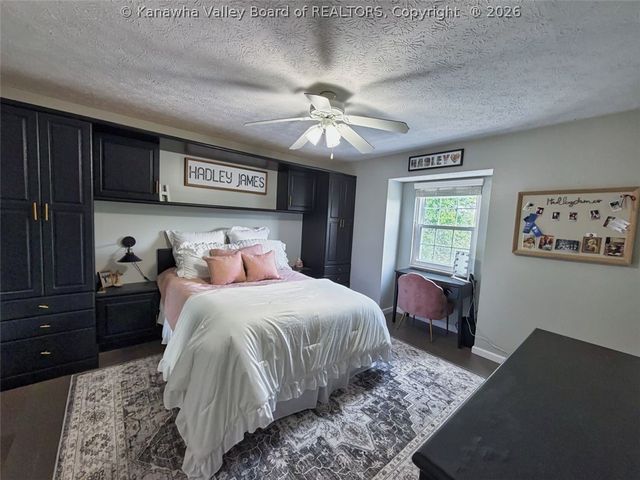 1703 Oak Knolls Road, Charleston, WV 25314