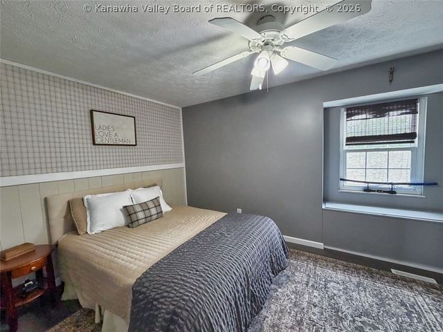 1703 Oak Knolls Road, Charleston, WV 25314