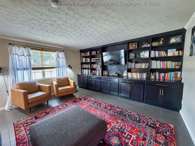 1703 Oak Knolls Road, Charleston, WV 25314