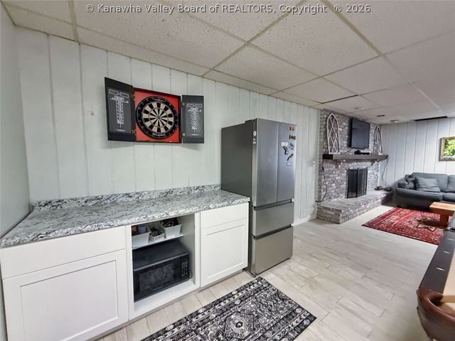 1703 Oak Knolls Road, Charleston, WV 25314