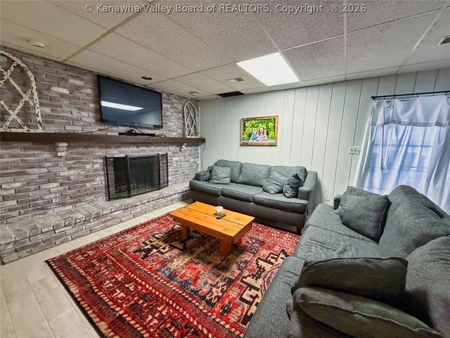 1703 Oak Knolls Road, Charleston, WV 25314