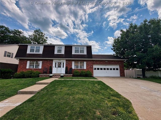 1703 Oak Knolls Road, Charleston, WV 25314