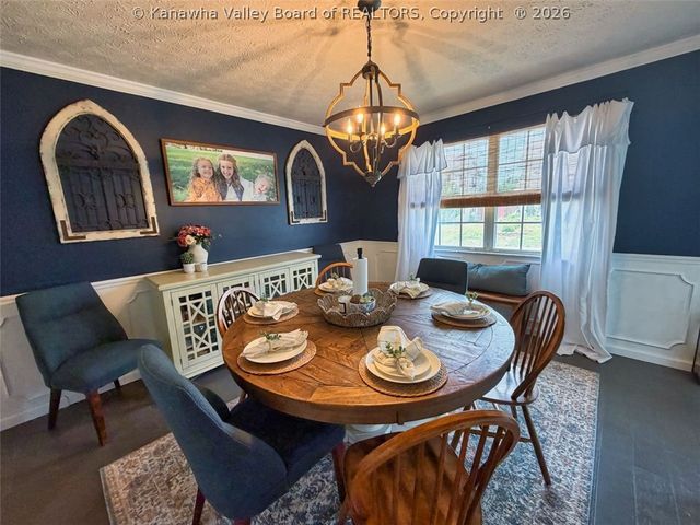 1703 Oak Knolls Road, Charleston, WV 25314