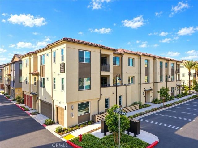 6123 Valentina way 303, Eastvale, CA 92880
