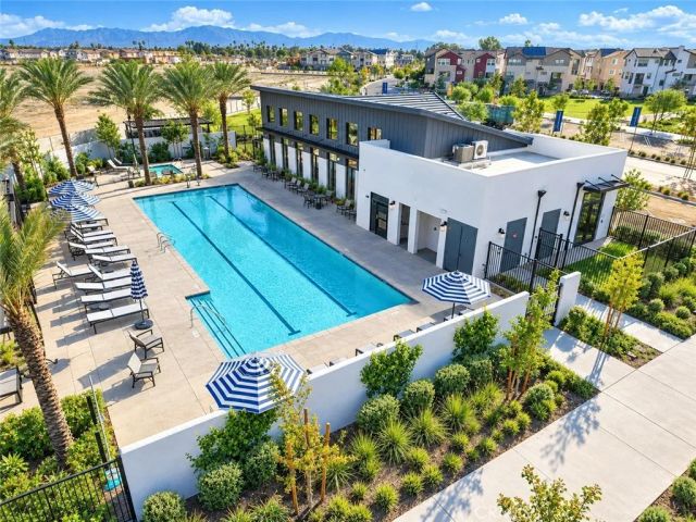 6123 Valentina way 303, Eastvale, CA 92880