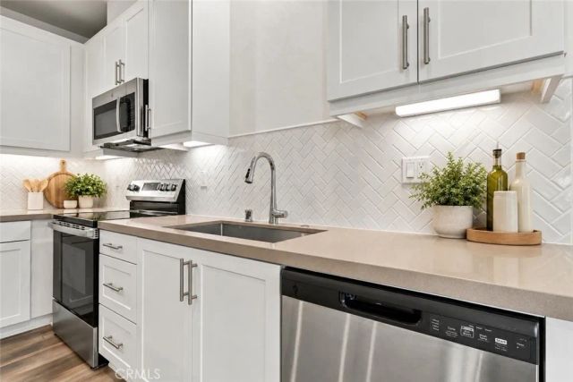 6123 Valentina way 303, Eastvale, CA 92880