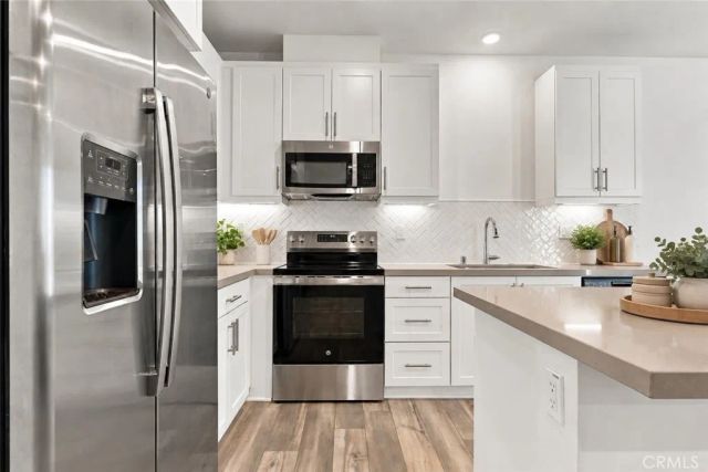 6123 Valentina way 303, Eastvale, CA 92880