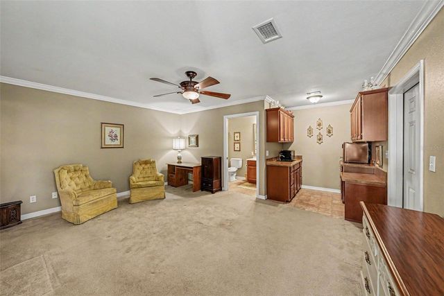 6612 PEACHTREE DRIVE, Tampa, FL 33617