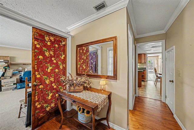 6612 PEACHTREE DRIVE, Tampa, FL 33617
