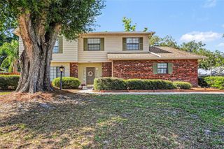 6612 PEACHTREE DRIVE, Tampa, FL 33617