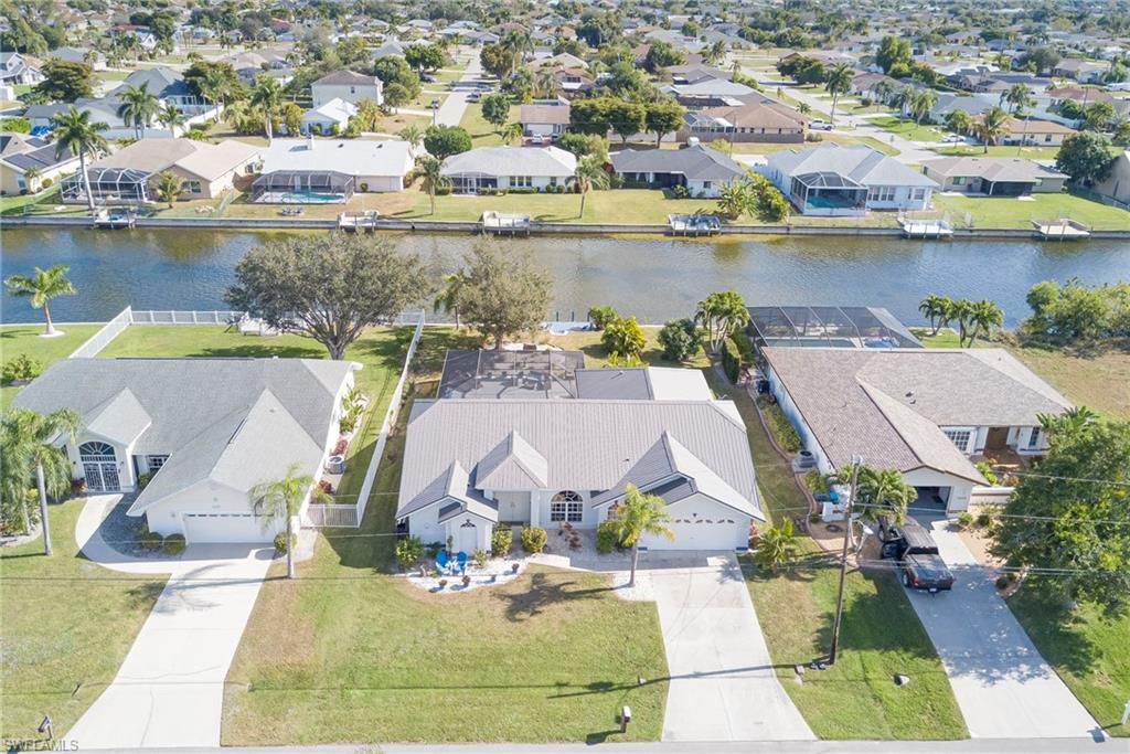 2121 SE 5th CT, CAPE CORAL, FL 33990 — photo 2