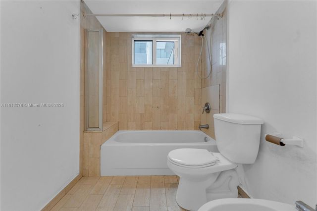 2457 Collins Ave 201, Miami Beach, FL 33140