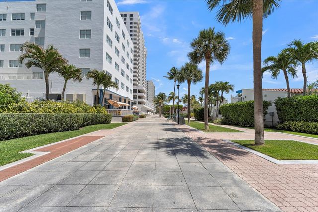 2457 Collins Ave 201, Miami Beach, FL 33140