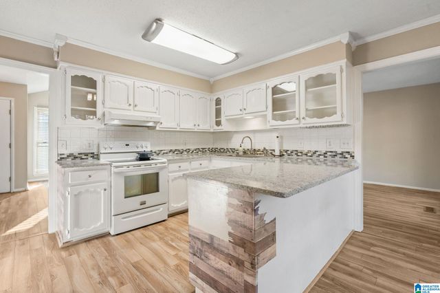 2400 DALTON DRIVE, Pelham, AL 35124