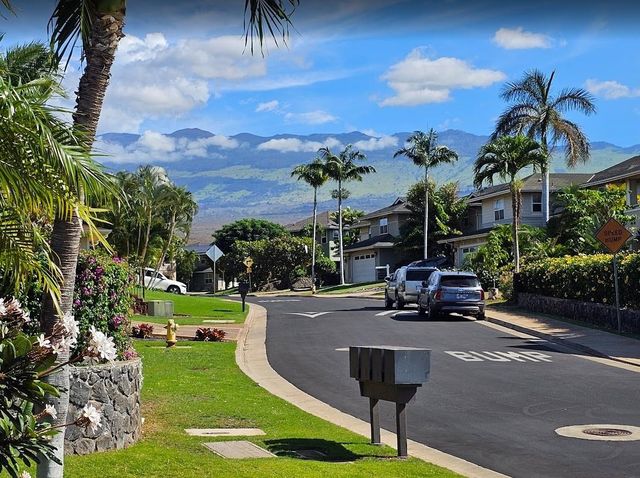 15 Laukahi St, Kihei, HI 96753