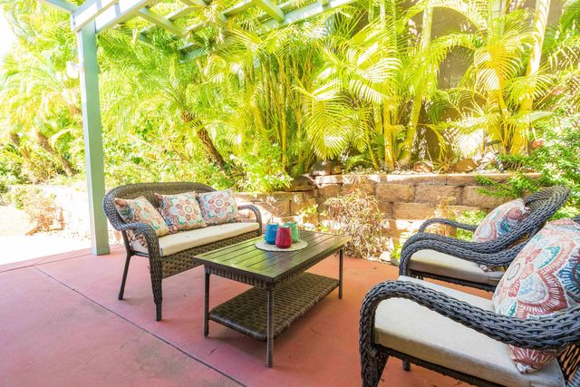 15 Laukahi St, Kihei, HI 96753