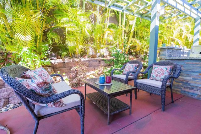 15 Laukahi St, Kihei, HI 96753