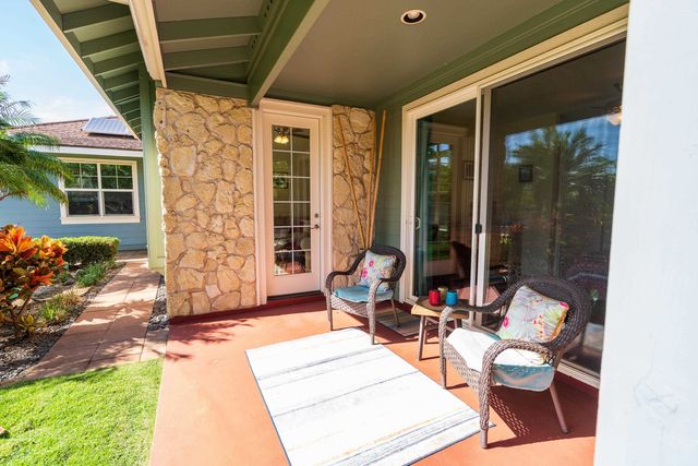 15 Laukahi St, Kihei, HI 96753