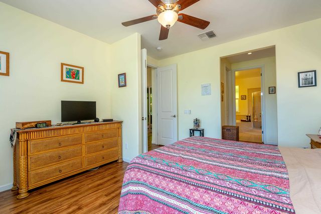 15 Laukahi St, Kihei, HI 96753