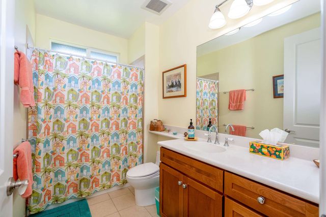 15 Laukahi St, Kihei, HI 96753