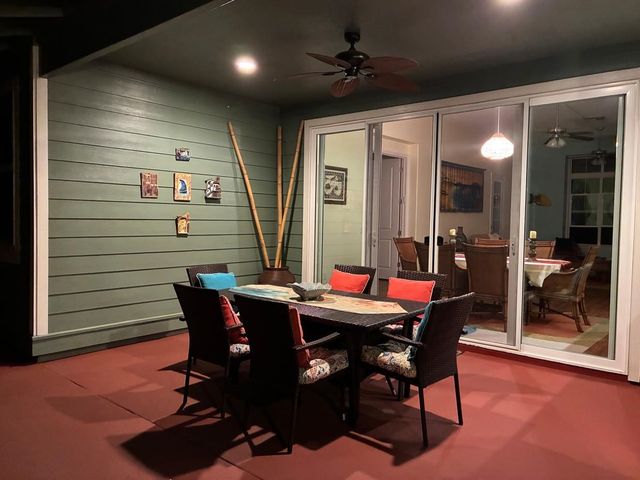 15 Laukahi St, Kihei, HI 96753