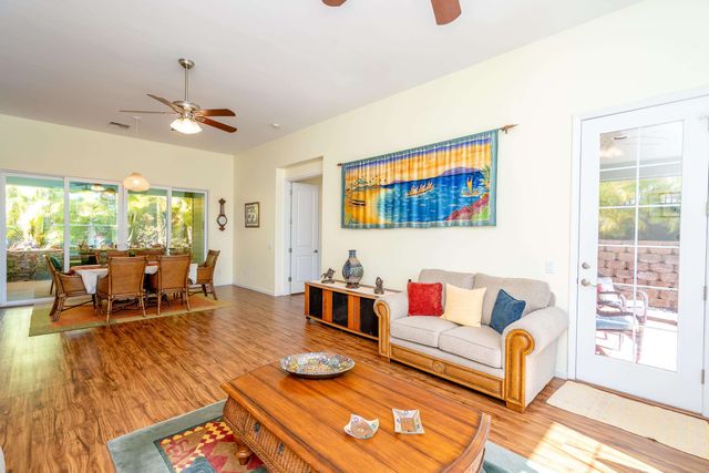 15 Laukahi St, Kihei, HI 96753