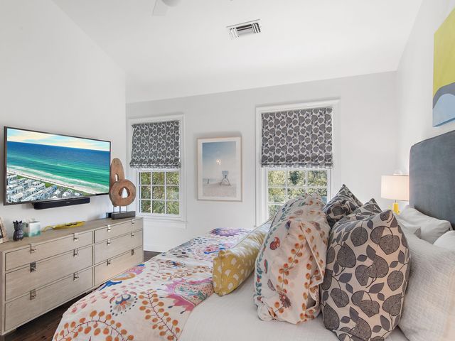 34 N Barrett Square 3D, Rosemary Beach, FL 32461