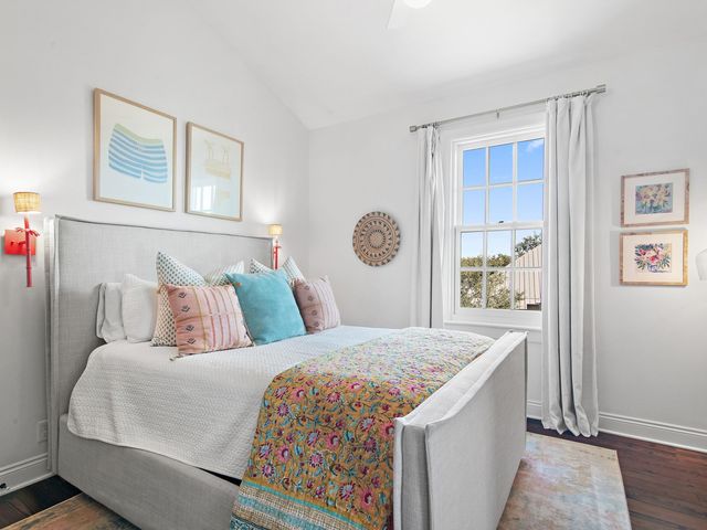 34 N Barrett Square 3D, Rosemary Beach, FL 32461