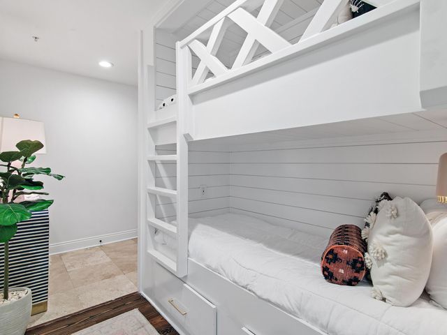 34 N Barrett Square 3D, Rosemary Beach, FL 32461
