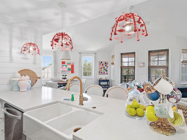 34 N Barrett Square 3D, Rosemary Beach, FL 32461