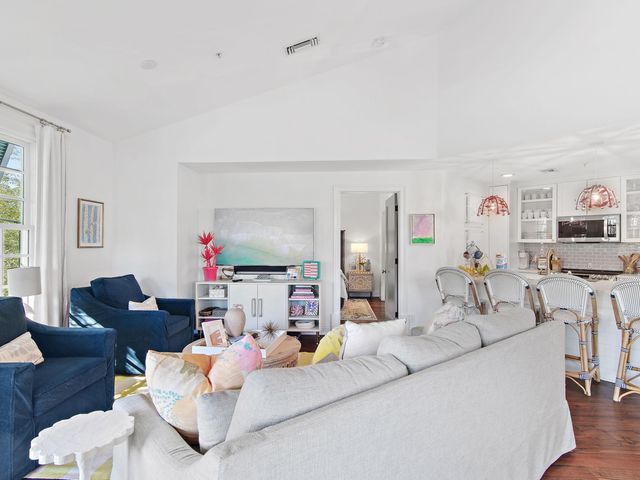 34 N Barrett Square 3D, Rosemary Beach, FL 32461