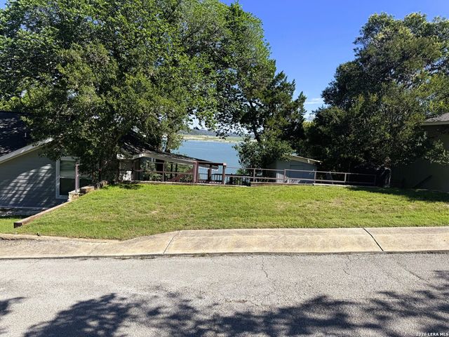 330 PRIVATE ROAD 2610, Mico, TX 78056