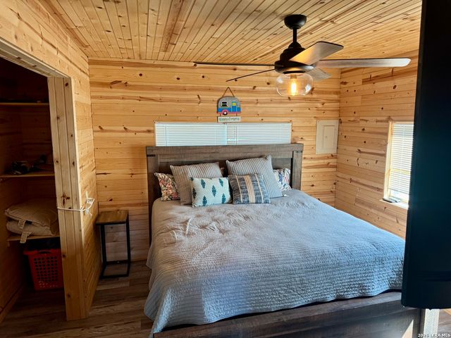 330 PRIVATE ROAD 2610, Mico, TX 78056